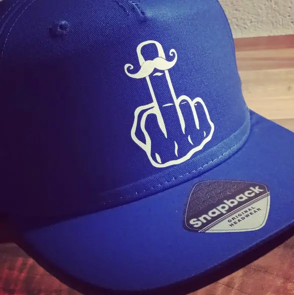 Moustache Mittelfinger T-Shirt