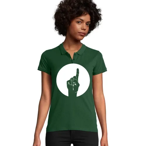 erhobener Zeigefinger im Kreis Frauen Polo