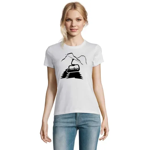 Berglandschaft mit Lift und Gipfel Frauen T-Shirt