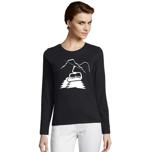 Berglandschaft mit Lift und Gipfel Frauen T-Shirt