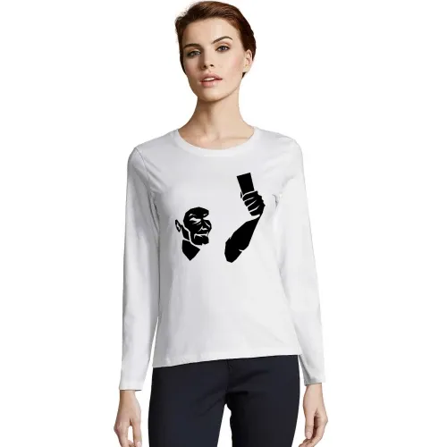 Schiedsrichter zeigt Karte Frauen T-Shirt