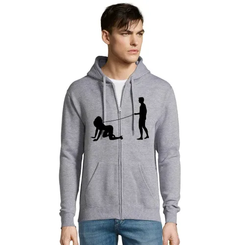 Mann geht mit Frau gassi Männer Hoodie