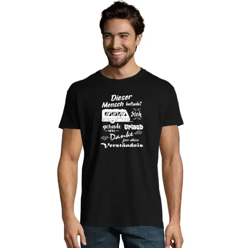 Dieser Mensch Befindet Sich Im Urlaub Wohnwagen Männer T-Shirt