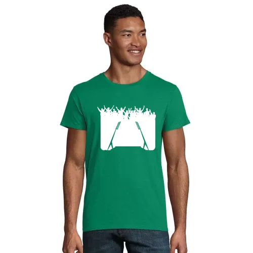 Fußballfans vorm Stadion Männer T-Shirt