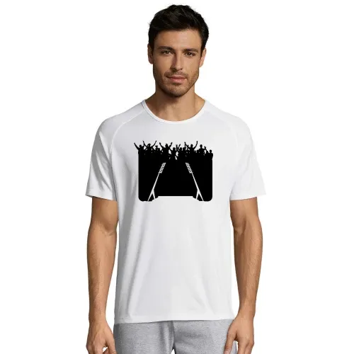 Fußballfans vorm Stadion Männer T-Shirt