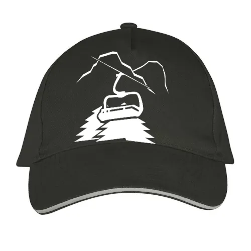 Berglandschaft mit Lift und Gipfel Sonstig. Cap