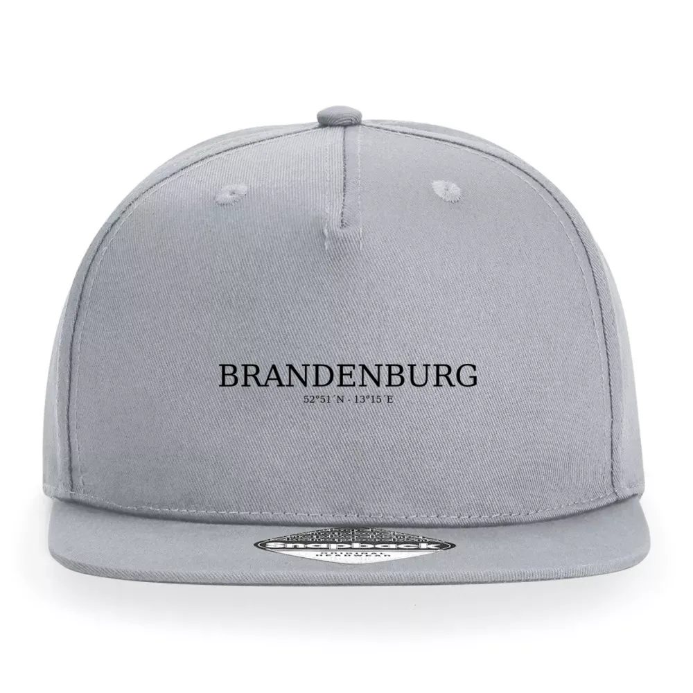  Sonstig. Cap mit Aufdruck 'Brandenburg Koordinaten'