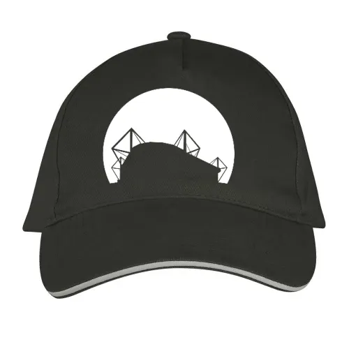 Dortmunder Fussballstadion im Sonnenuntergang Sonstig. Cap