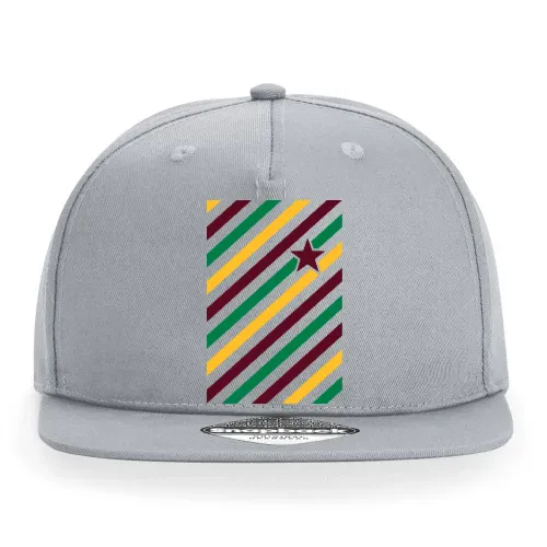 Farbspiel in diagonalen Streifen und Stern Cap