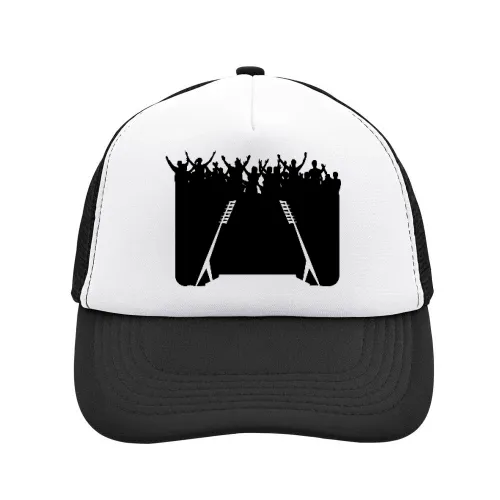 Fußballfans vorm Stadion Sonstig. Cap
