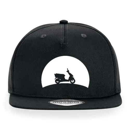 Motorroller im Sonnenuntergang Sonstig. Cap Motorroller im Sonnenuntergang Cap