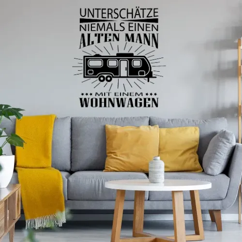 Alter Mann mit Wohnwagen Camping Rentner Wandtattoo